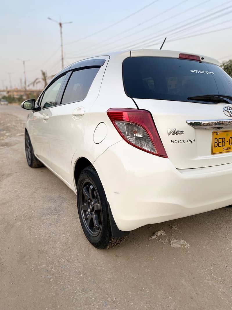 Toyota Vitz 2012 Automatic 3