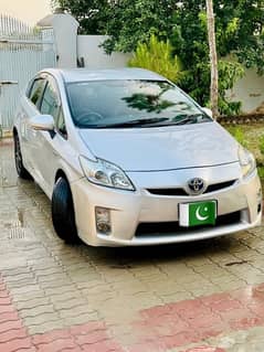 Urgent For sale Toyota Prius 2011