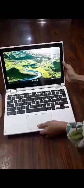 brand new chrome book 4/32 touch screen 16