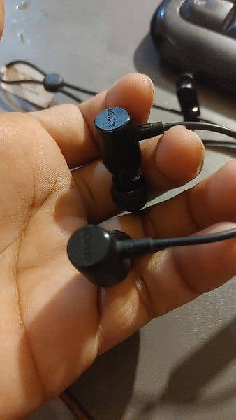 Anker Soundbuds Surge 1