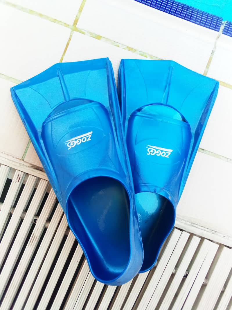 Swimming foot fins 1