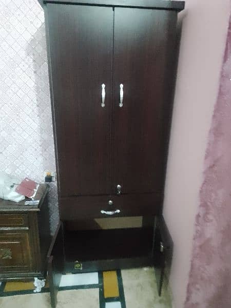 2 door cupboard New 4