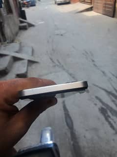 infinix smart 8 memory 4/64
lush condition