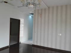 10 Marla House For rent In Wapda Town Phase 1 - Block J2 Lahore 0