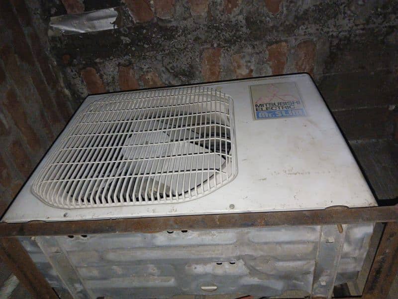 Mitsubishi 1 ton non inverter Ac 1