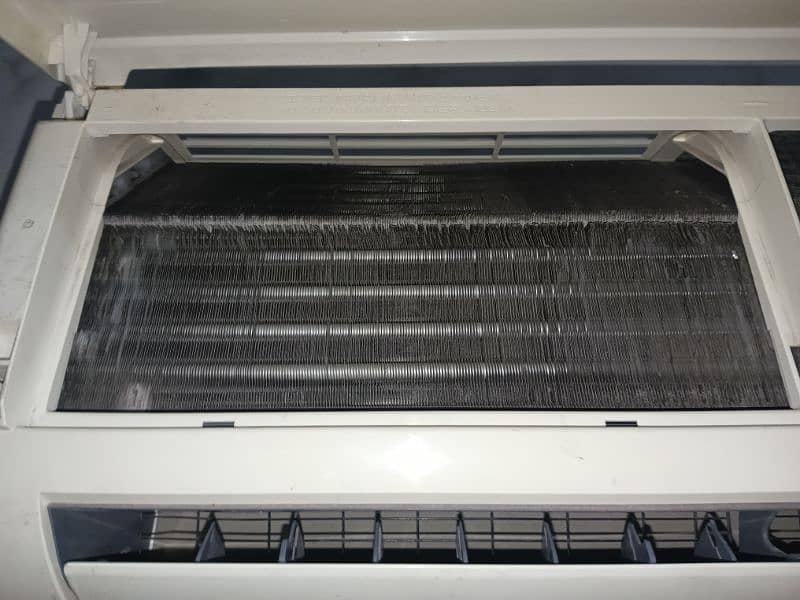 Mitsubishi 1 ton non inverter Ac 4