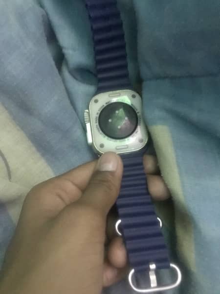 ihave no watch box this watch with two sraps and the name is ultra 8 2