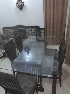 Dining table for sale