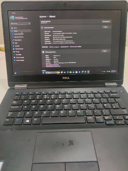 Dell Latitude E7270 3