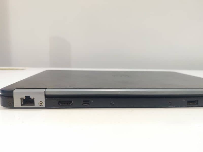 Dell Latitude E7270 5