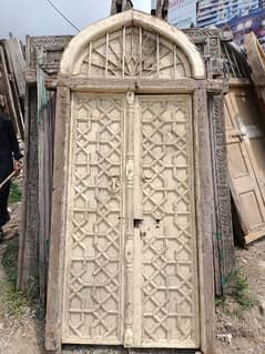 Antique diyar old wooden door for sale in best condition