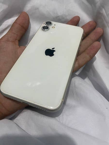 Iphone 11 10 by 10 128 gb 1