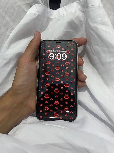 Iphone 11 10 by 10 128 gb 6