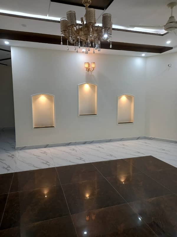 15 marla house for sale in paragon city lahore 7