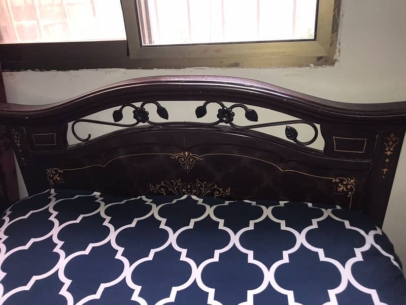 single beds in good condition 2