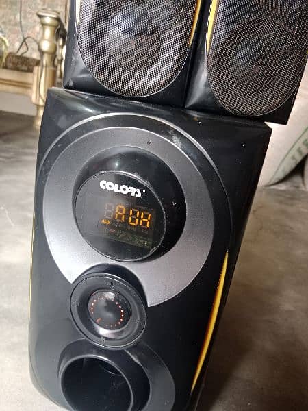 color tm speaker 1