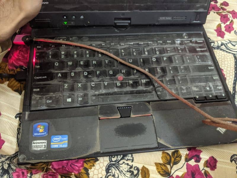 Lenovo Thinkpad x230 2in1 touch working & keyboard not working 1