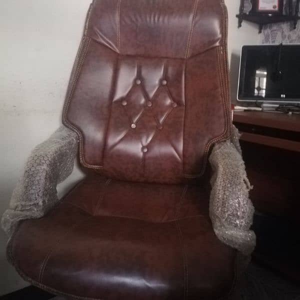 Executive office chair for Sale 1