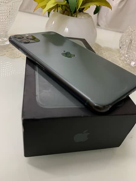 iphone 11 pro max 256gb pta approved 10/10 with box 2