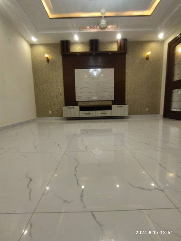 10 Marla House available For Sale In sector E Rafi Block Bahria Town Lahore 2