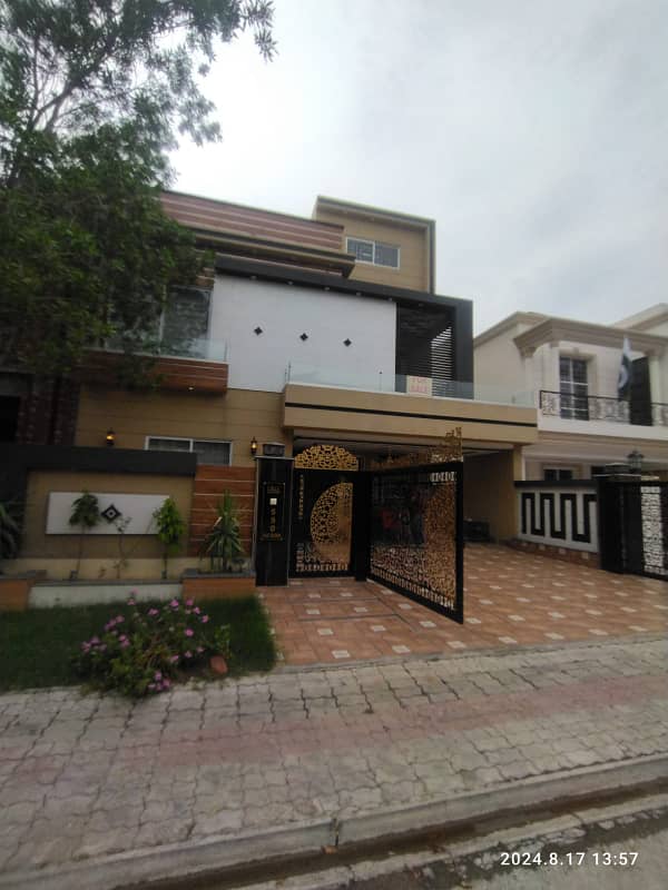 10 Marla House available For Sale In sector E Rafi Block Bahria Town Lahore 13