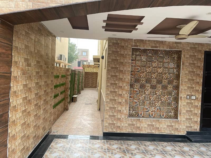 10 Marla House available For sale In Sector C Jasmine Block Bahria Town Lahore 1