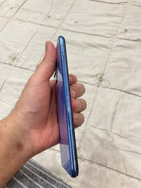 Vivo V21e 4