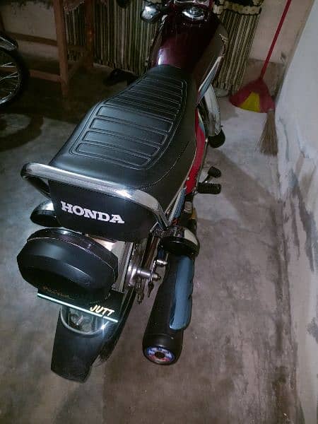 HONDA 125 RED 1