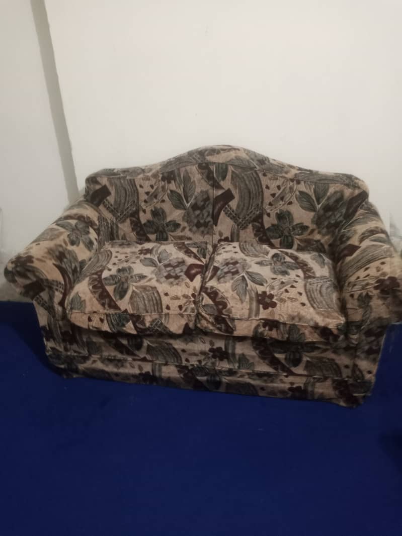 6 Seater Sofa Set For Sale- 10/10 Condition Fresh -Urgent Sale 3