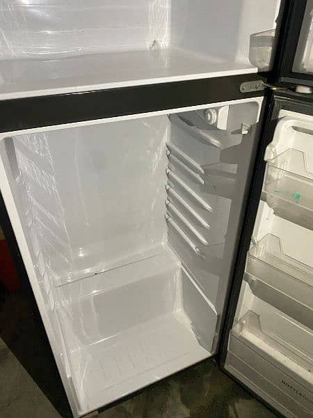 Haier company frige 6