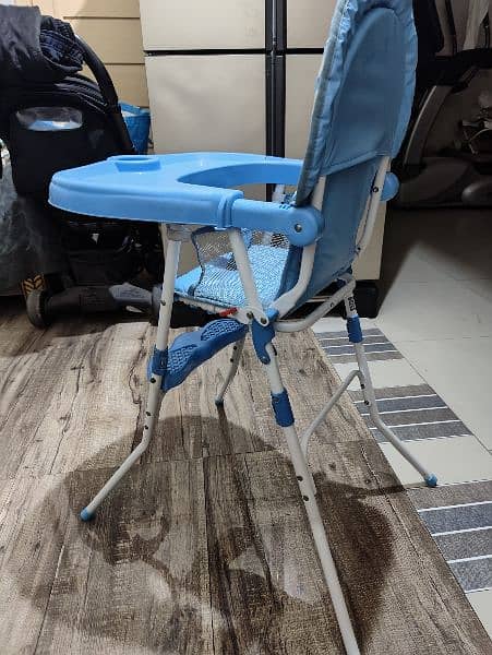 kids dining chair 10/10 condition ipmorted 2