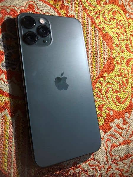 11 pro 10/10 condition Non PTA 256gb 4