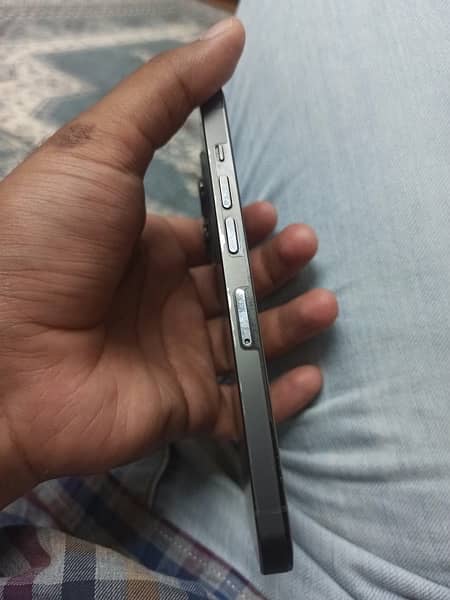 i phone 13 pro 256 GB NON PTA E SIM NOT USED back is cracked 4