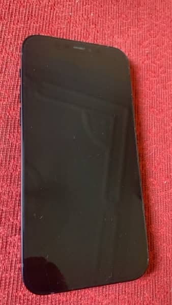 iPhone 12 black 1