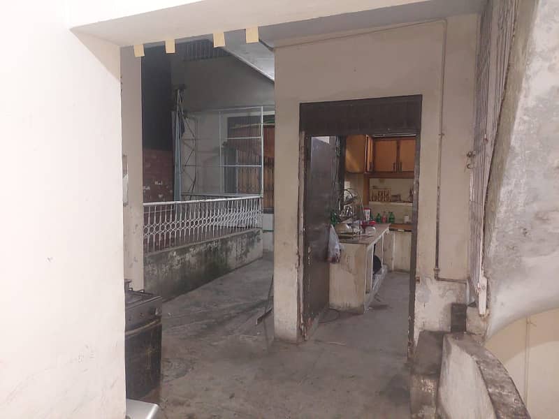 5 MARLA TRIPLE STORY HOUSE FOR SALE AT THE PRIME LOCATION OF ICHHRA LAHORE 3