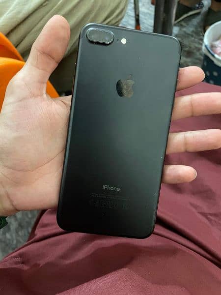 iPhone 7plus 256Gb pta approved . 4