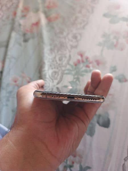 iphone xs max PTA Approved with box 4