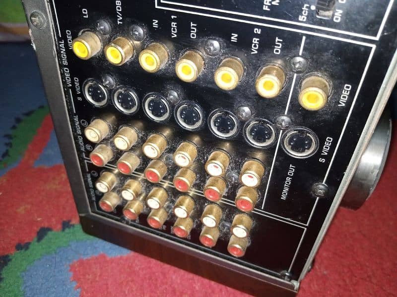 YAMAHA AVX-1000 DSP 7.1 channel 4