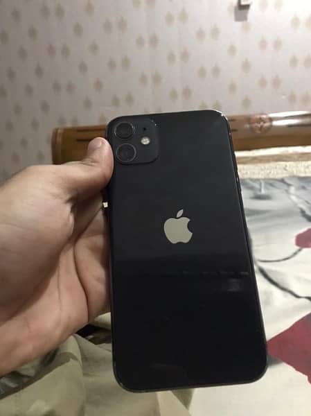 IPHONE 11 64 GB factory unlocked 3