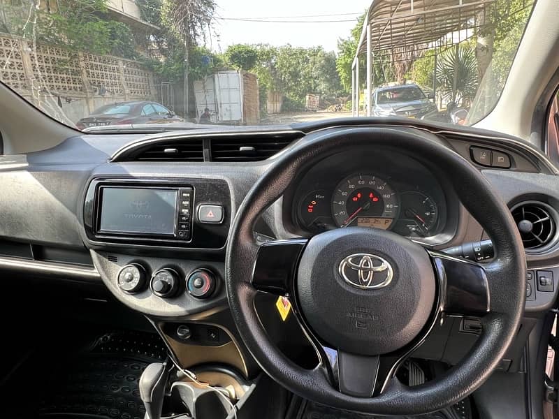 Toyota Vitz 2017 7