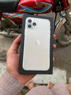 iphone 11 pro PTA approved with box.   x 11 12 13 14 15 0