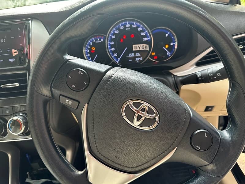 Toyota Yaris 2022 4