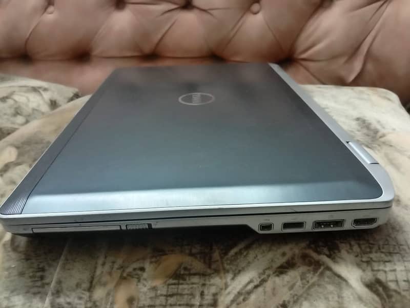 Dell latitude E6520 I5 2ND GEN 4