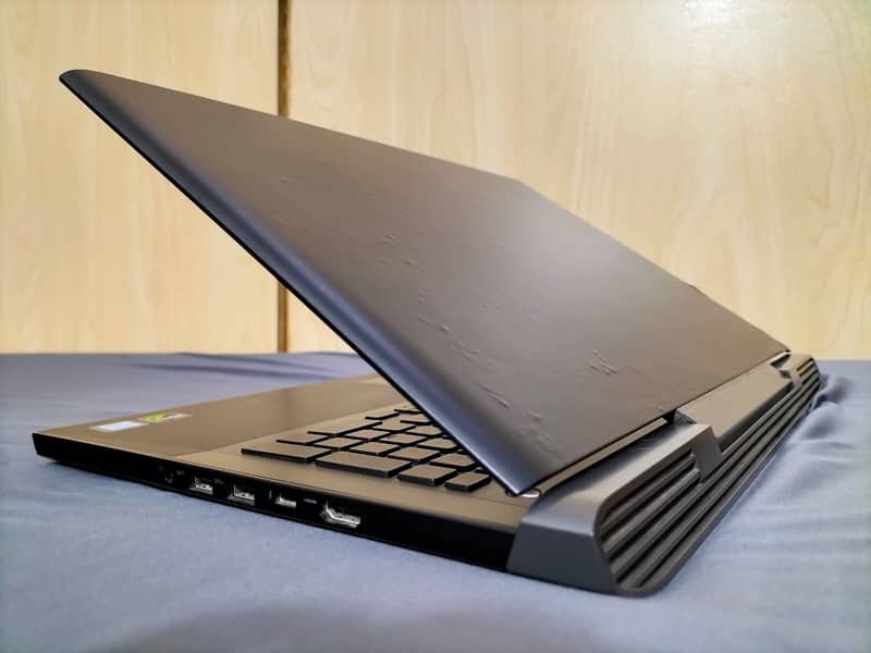 DELL G5 gaming lapptop 3