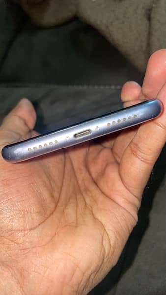 IPHONE 11 PTA APPROVED 128 GB PURPLE 3