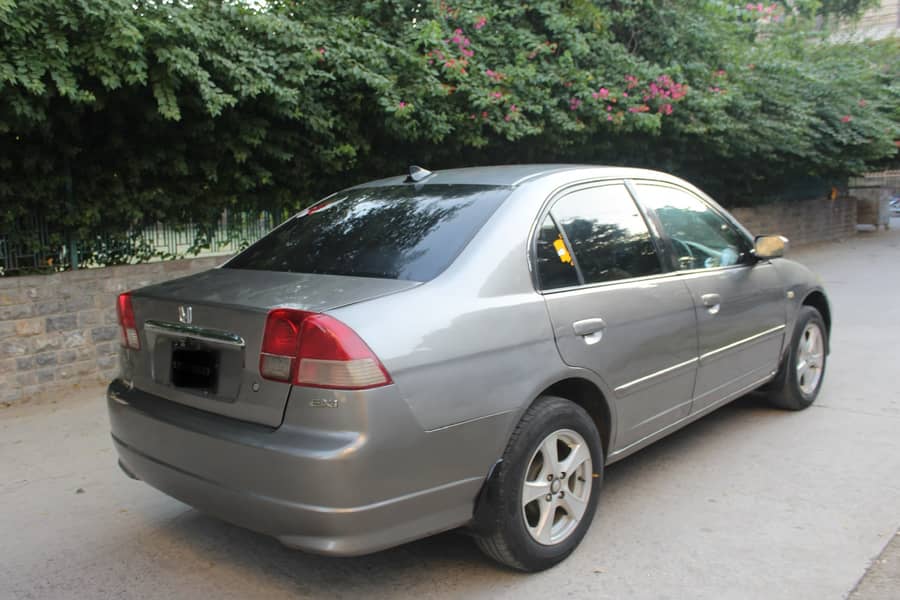 Honda Civic EXi 2004 3