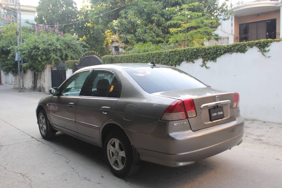 Honda Civic EXi 2004 4