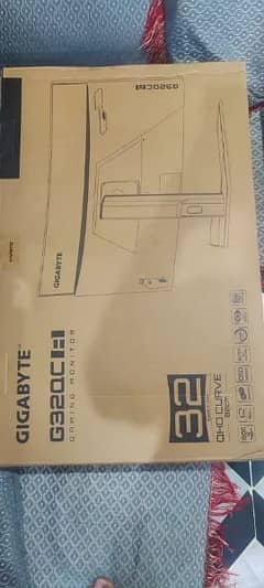 GIGABYTE G32QC Curved Gaming Monitor 32 Inch