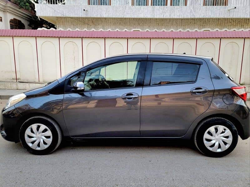 Toyota Vitz 2017 4