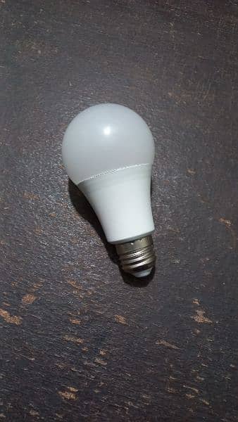 used and old LED bulb for sale 15 rupees ka aik bulb 0